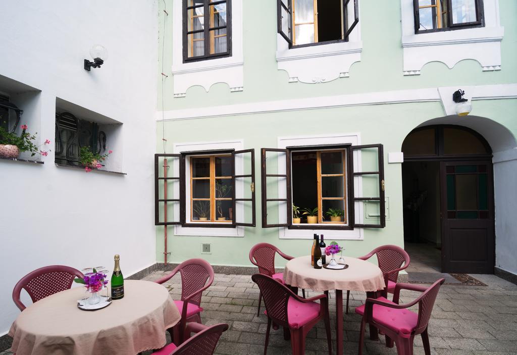 Pension Dientzenhofer Praag Buitenkant foto