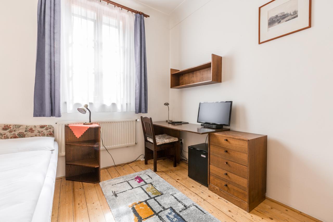 Pension Dientzenhofer Praag Buitenkant foto