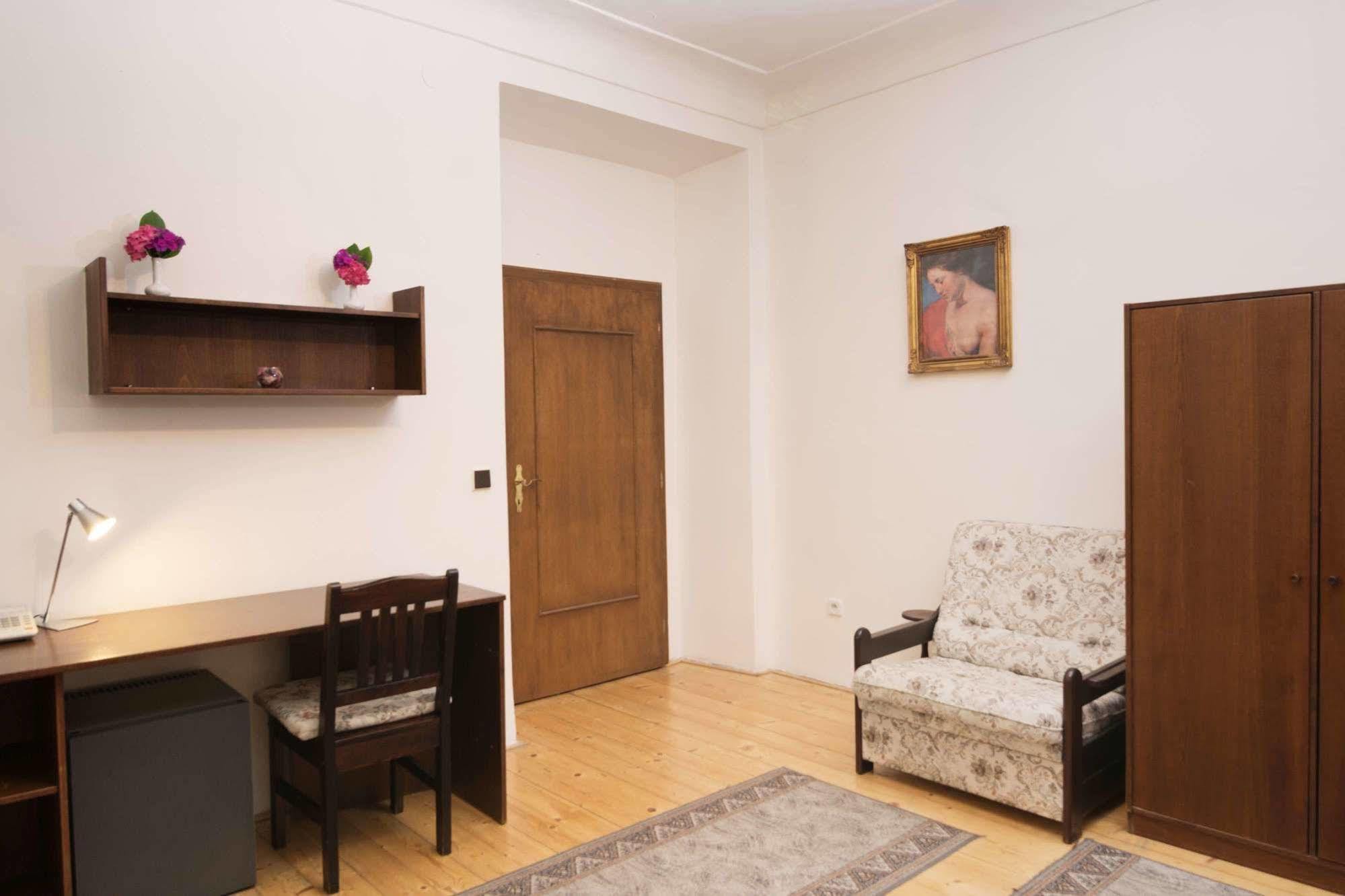 Pension Dientzenhofer Praag Buitenkant foto